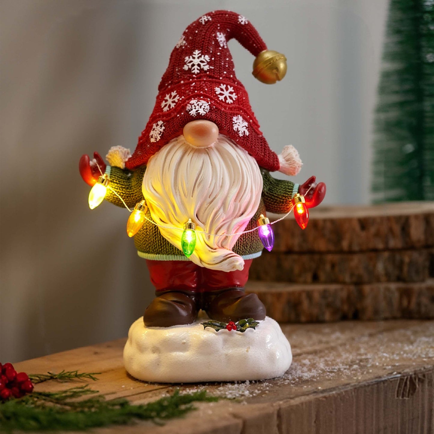 TERESA'S COLLECTIONS Outdoor Christmas Decorations Garden Gnome with LED Lights, Solar-Powered Outdoor Statue, Festive Red&Green Decor, Durable Resin Ornaments Gift for Women and Man, 7.5"