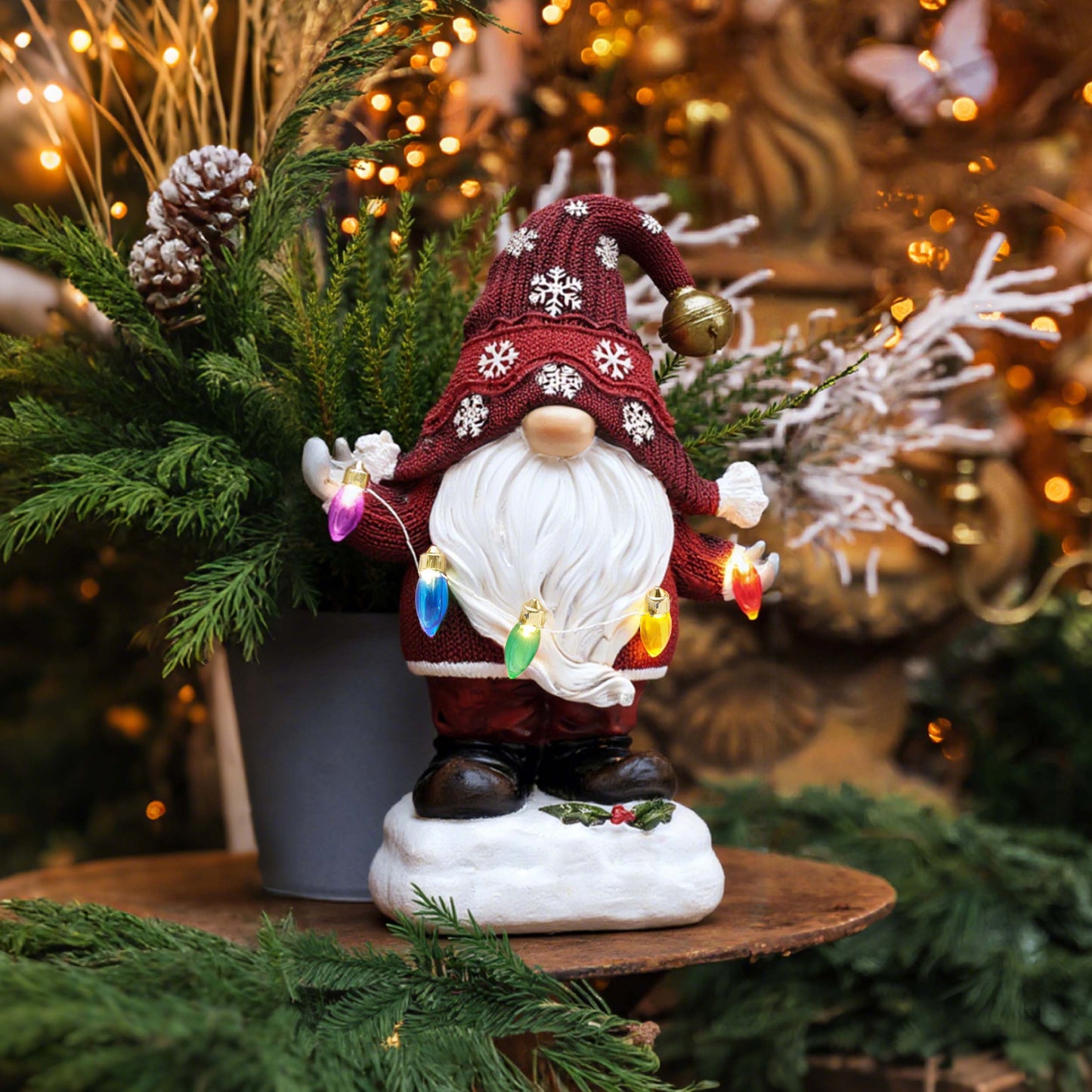 TERESA'S COLLECTIONS Outdoor Christmas Decorations Garden Gnome with LED Lights, Solar-Powered Outdoor Statue, Festive Red Decor, Durable Resin Ornaments Gift for Women and Man, 8.8"