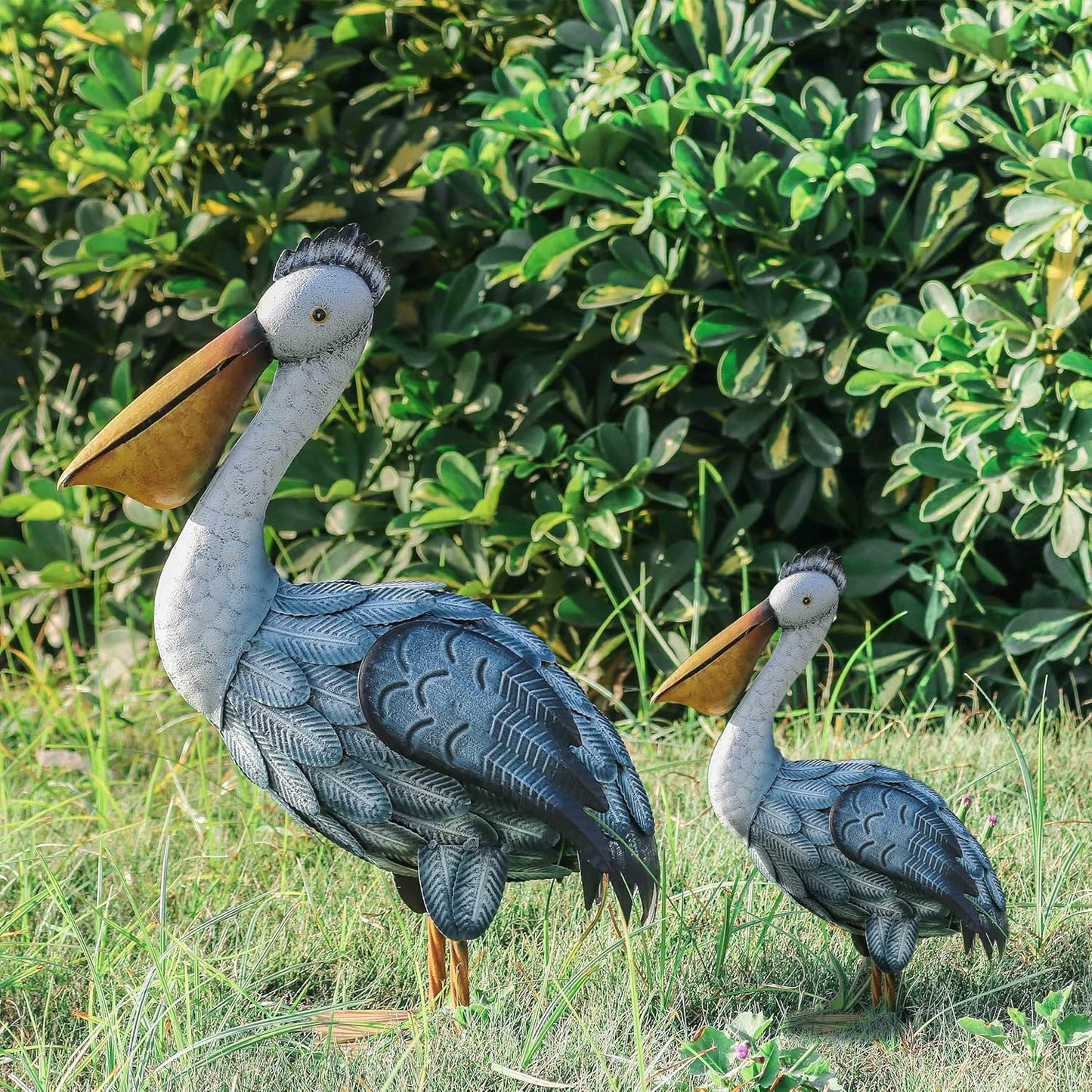 TERESA'S COLLECTIONS Pelican Statues Outdoor Decor, 16.5" Coastal Ocean Bird Garden Statues & Sculptures, Metal Yard Art Lawn Ornaments for Patio, Pond, Pool, Backyard Decorations